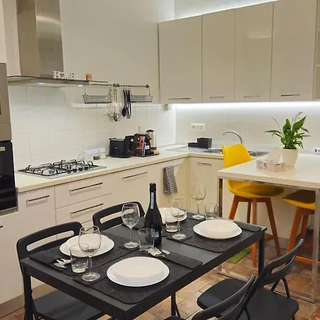 Cozy Modern With Terrace - Pantheon Rom