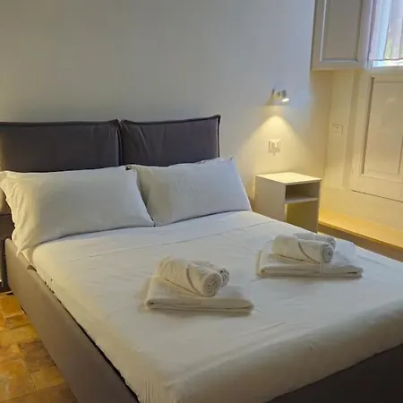 Cozy Modern With Terrace - Pantheon Lägenhet Rom