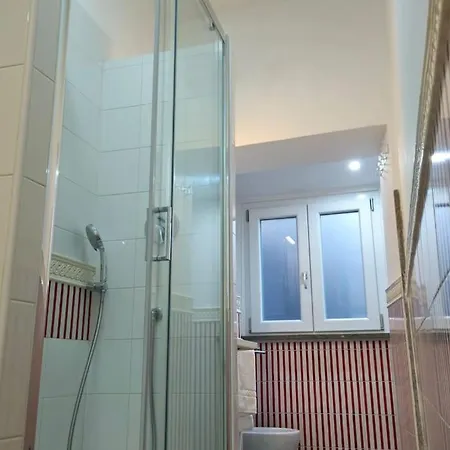 Cozy Modern With Terrace - Pantheon Lägenhet *